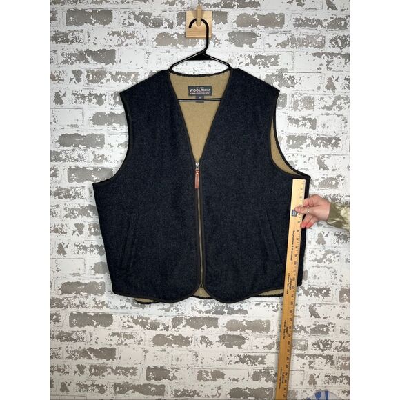 Woolrich | mens wool reversible Sherpa lined vest - Picture 5 of 10